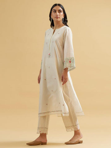 Women Floral Embroidered Regular Pure Cotton Kurta with Trousers