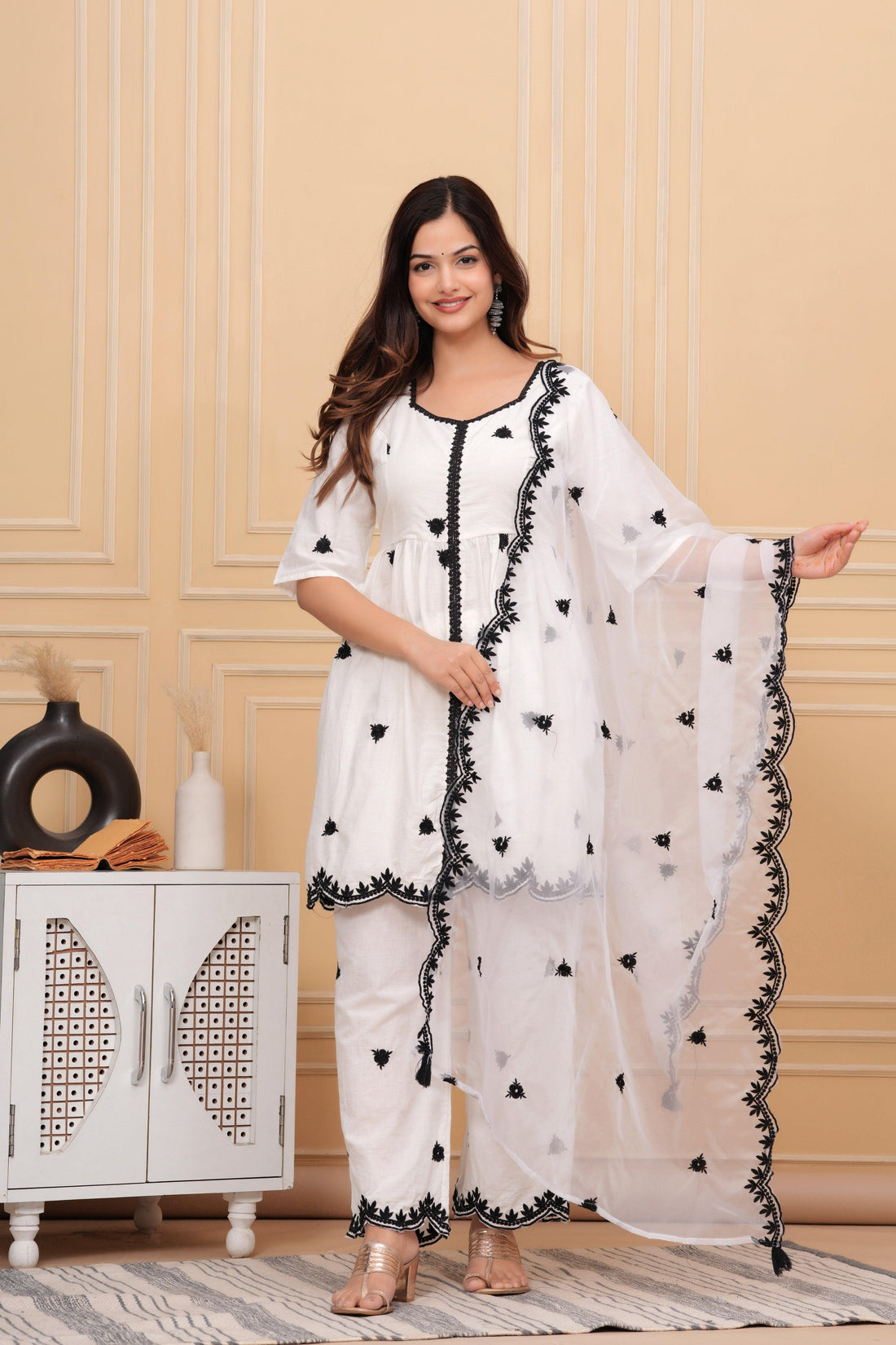 White Embroidered Cotton Suit Set With Embroidered and Dupatta
