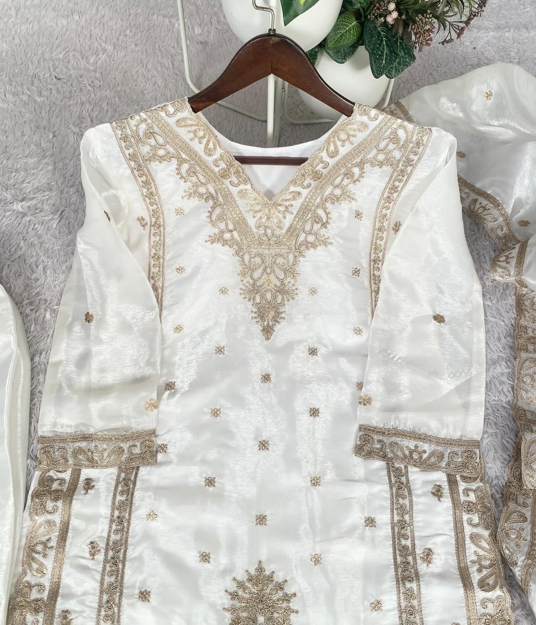 Designer Embroidered Straight Suit Set with Dupatta – Festive & Eid Wear (Blue / White)