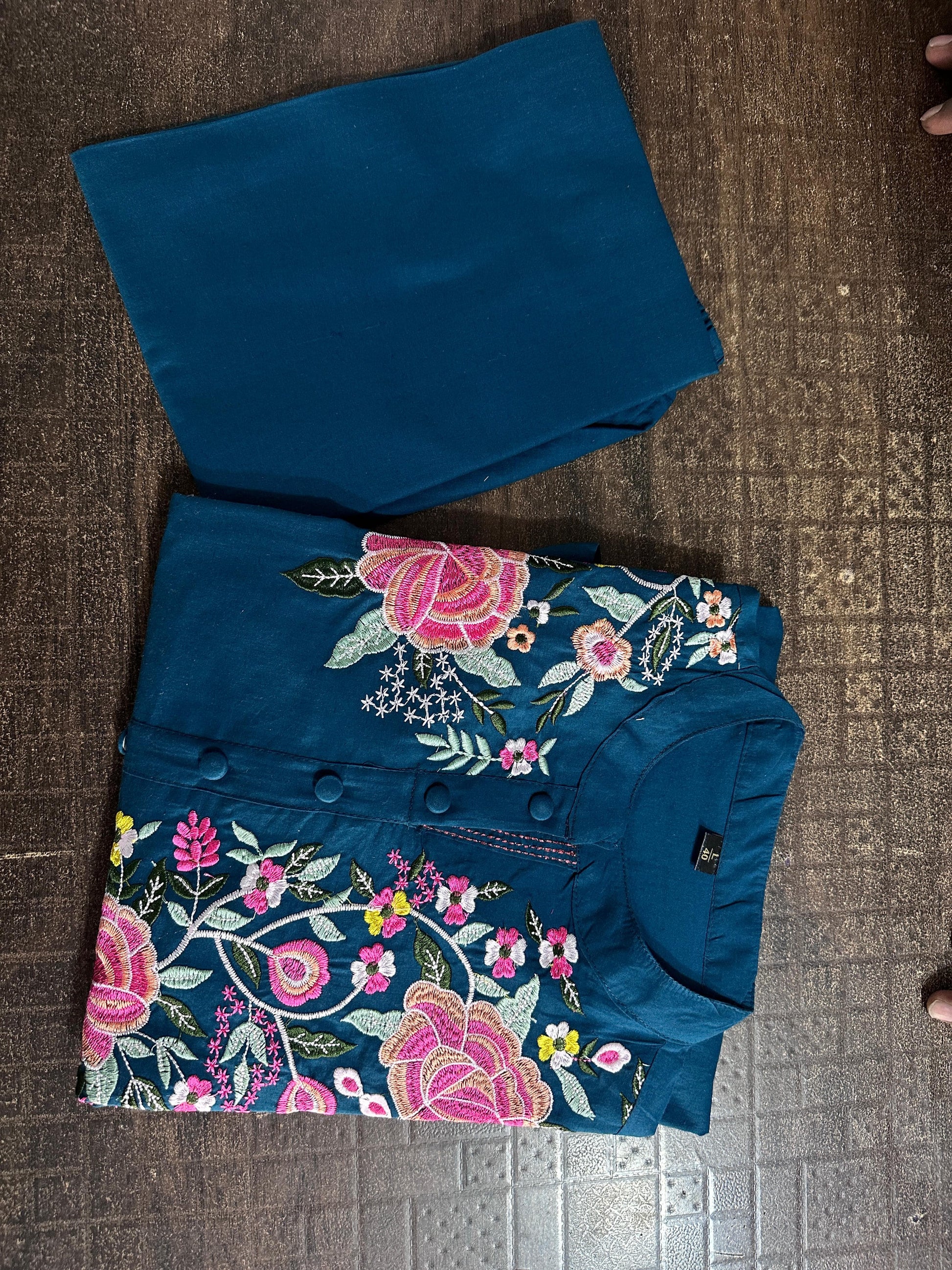 Embroidery kurta set, cotton kurta, Aforaura 