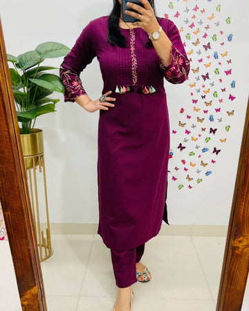 Embroidery kurta set, cotton kurta set, Aforaura 